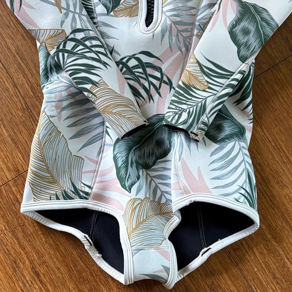 Rip Curl G-bomb Tropical Leaf One Piece Swimsuit - Pink, Green, White 1.5mm - Picture 5 of 5